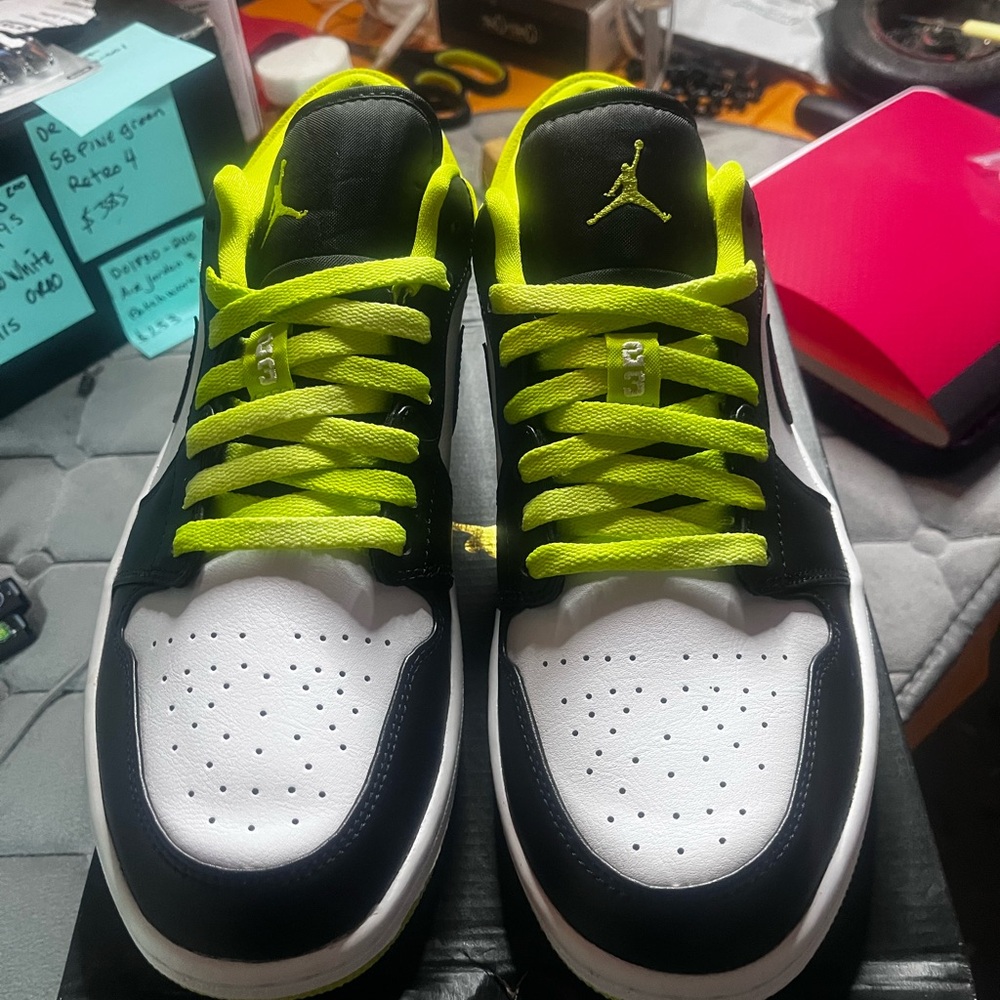 Jordan low 1 Black Cyber